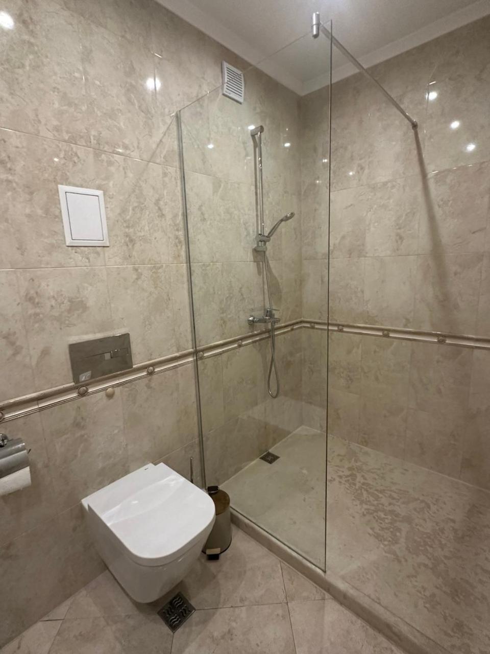 Central Luxury Antique Apartment Varna Exterior photo